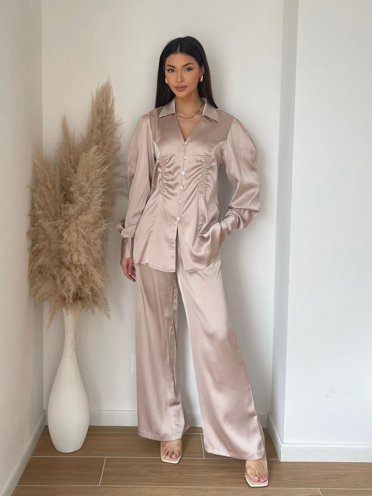 Ensemble satiné